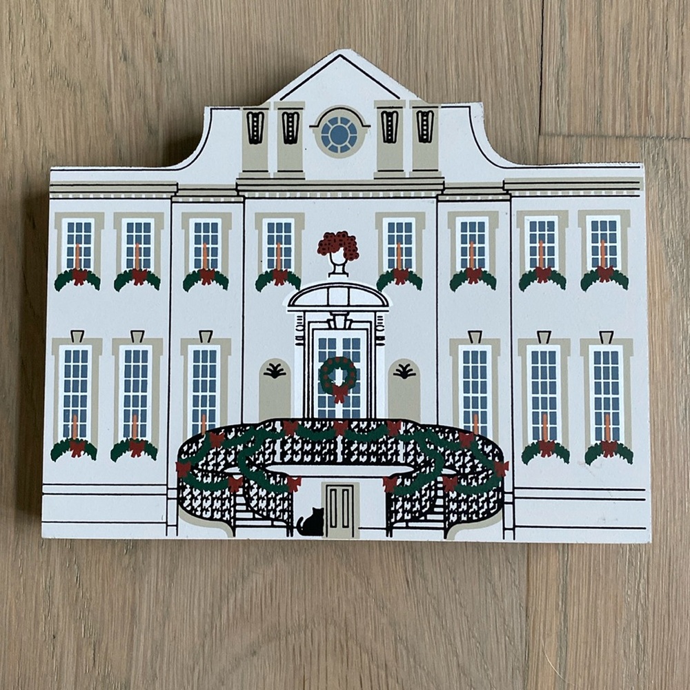 The Swan House - Atlanta Christmas Series - The Cat's Meow